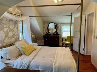 Dennisport! Walk to 3 Public Beaches! Charming 4-bedroom 3 bath House with AC