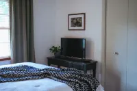 Cozy Cottage 5 Minutes To Dollywood With Fire Pit, Private Deck, And Coffee Bar