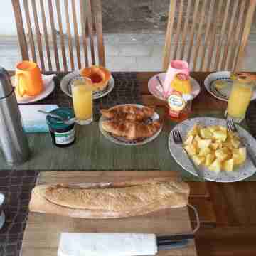 Apartment with pool, garden, all services included Dining/Meeting Rooms