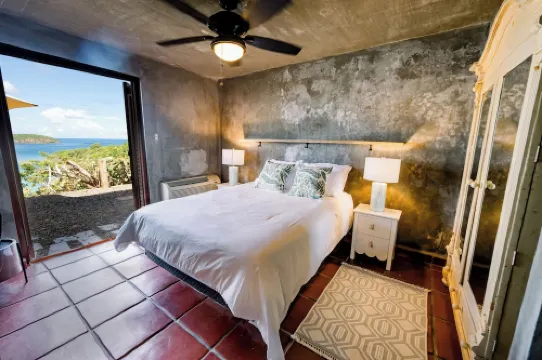 5BR/4.5BA Beachfront Retreat @Culebra, Puerto Rico w. heated pool