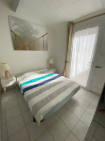 Rental in small condominium by the sea Agosta plage Hotels in Albitreccia