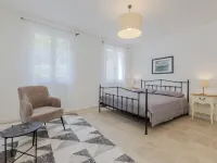 Elegant Euganean Hills apartment with garden view テオーロのホテル