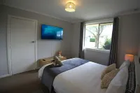 Ella's Beach Haven Hotels in Batehaven