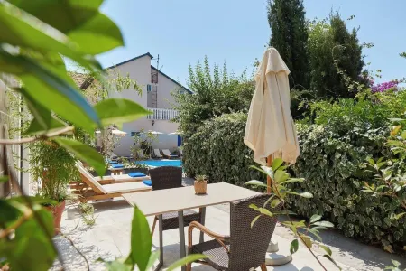 Moderna Luxury Apartments-One bedroom with terrace 2 Отели рядом с достопримечательностью «Verona House»