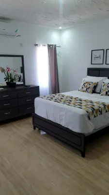 Entire (2 bedroom) townhouse in May Pen, Jamaica Hotels in 