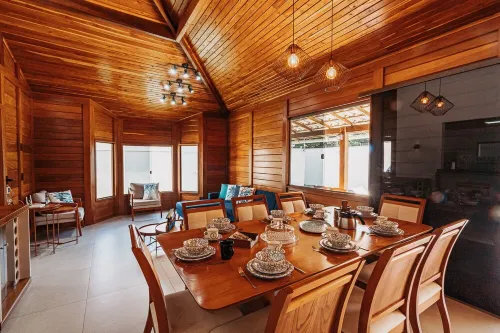 Casadecastelhanos 50M Praia, 4suítes C/ar, Lazer Ideal Para Família com Criança Hotels in Anchieta