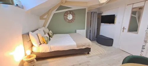 Studio Notre Dame 3 in the heart of town, 30 minutes from the Puy du Fou park