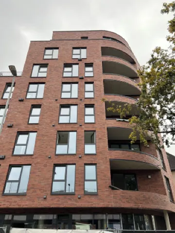 Apartment Max, urban, central and modern living.