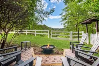 Private estate w/ hot tub, sauna, game room, theater, pickleball & epic views