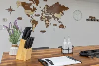 Eternal Leaves - Elegant & Relaxing UMED Home Hotels near Walmart Supercenter