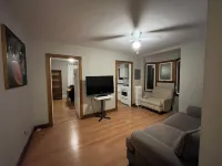 Prime Westdale location with Free Coffee & Breakfast -with3 bedrooms in Hamilton