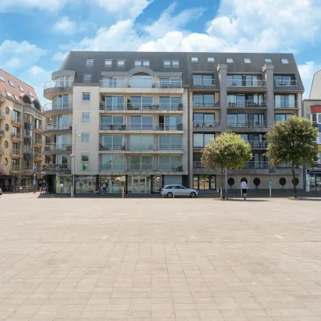 Bright Coastal Stay in Bredene