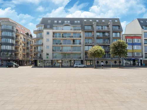 Bright Coastal Stay in Bredene