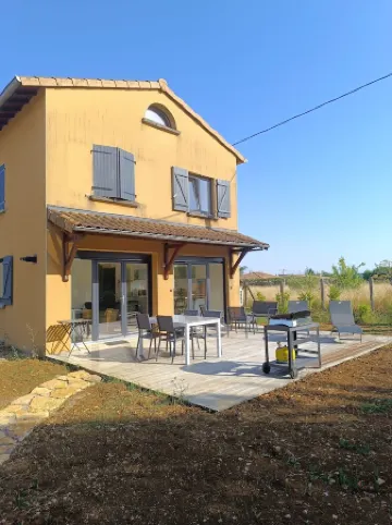 Well-equipped detached house in a quiet location