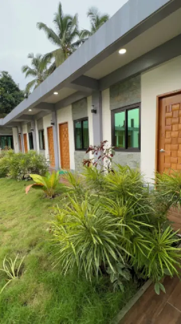 Lalies Inn Hotels near Chocolate Hills