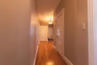 Boston 4BD-5 min walk to Train&Beach/10min-Airport-Free Parking