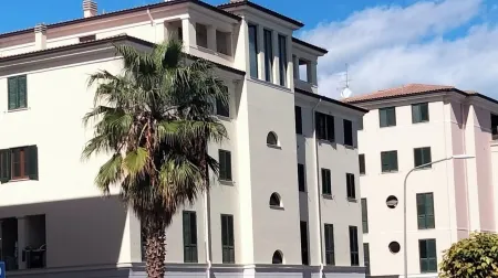 Quiet Three-room Panoramic Apartment Отели в г. Alba Adriatica