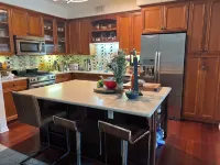 Cozy & Bright Townhouse, Pool+Basketball+Tennis Across the Way