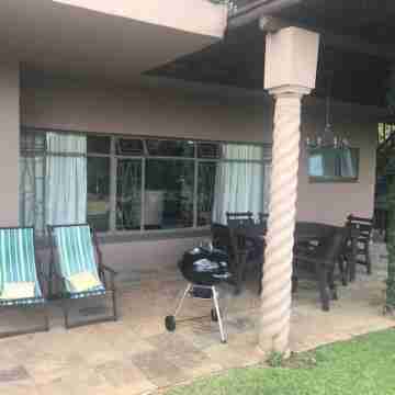 Versot "crazy about our place" in Afrikaans Others