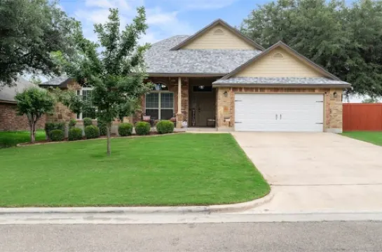 Large Belton Home near Expo Ctr