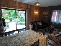 Vacation home with garden Hotels in Beaudéan