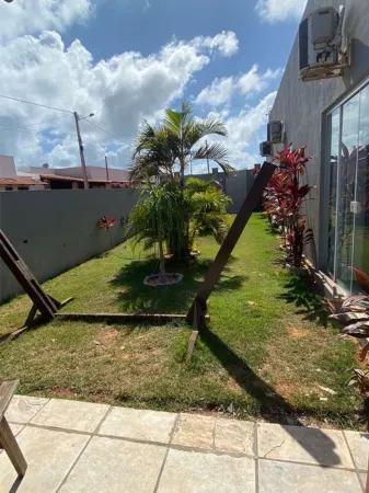 Casa com Piscina e Jardim, a 400m da Praia de águas quente. Aceita seu animal. Отели в г. Touros