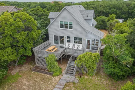 Mucky Duck + Soundfront + Duck NC + Sanderlin Community with Pool