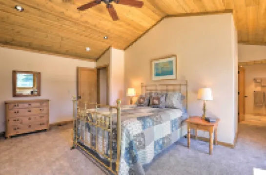 Hot Tub & Lake Tahoe Views: Kings Beach Lodge