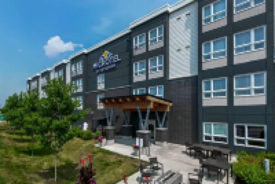 Microtel Inn & Suites by Wyndham Kanata Ottawa West