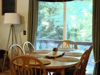 Loose Moose Lodge – Family Chalet, Fireplace, Ski! Hotels in Glen