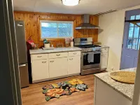 Charming 2-bedroom Gem, Scenic Views + Deck, Fire Pit Các khách sạn ở Dubois