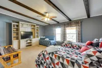Spacious Tierra Amarilla Ranch House w/ Deck! - Parkplatz