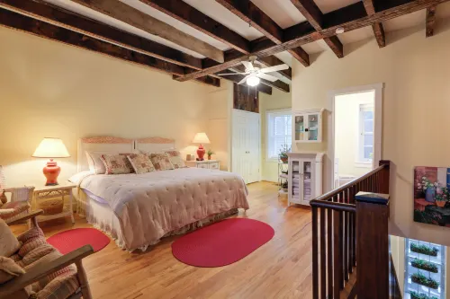 Riverfront Studio w/ Private Patio & Garden! - Apartments
