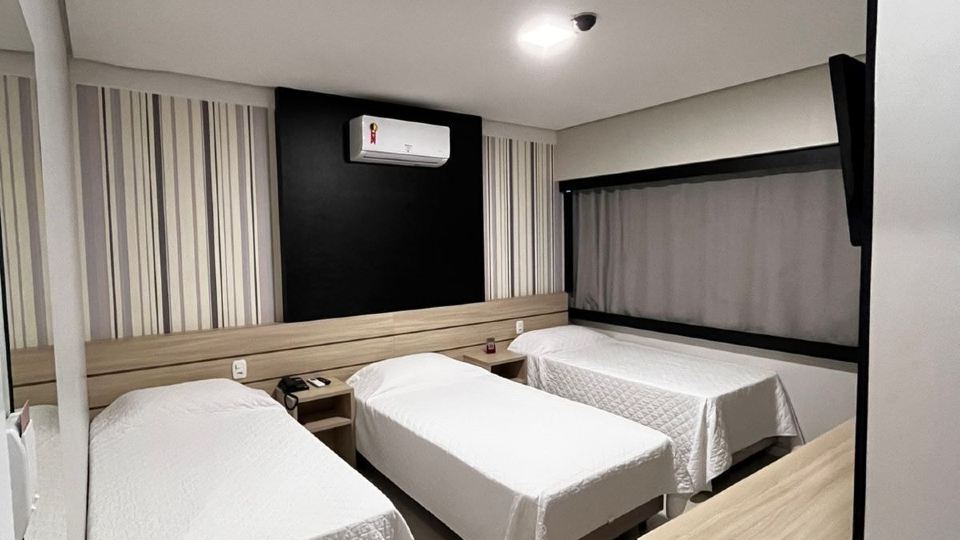 Mogano Express Hotel- Eletroposto
