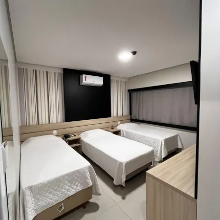 Mogano Express Hotel- Eletroposto