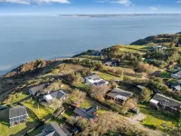 "Alpi" - 250m to the Fjord Hotels in Struer