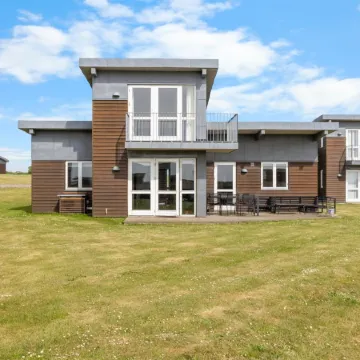 "Wilmar" - 380m from the sea