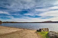 Walk to Arrowhead Lake: Cabin w/ Private Hot Tub! - Beach