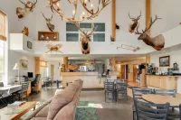Quality Inn Belgrade - Bozeman Yellowstone Airport Отели в г. Фор Корнерс