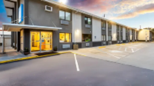 Motel 6 Ogden, UT- Downtown