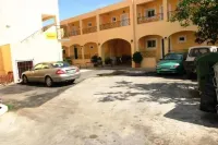 Lemon Grove Hotels and Studios - parking