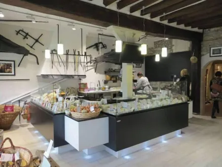 A cozy home at the gates of Beauval Zoo