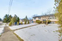 3 Mi to Cuyahoga Valley NP: Fairlawn Family Home! - Homestays