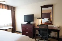 Ramada by Wyndham Tukwila Southcenter - balcony