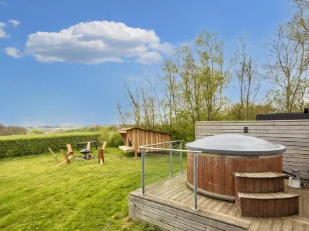 8 person holiday home in Struer-By Traum