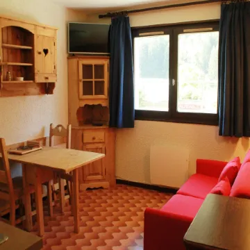 Apartment for 2 with mountain views