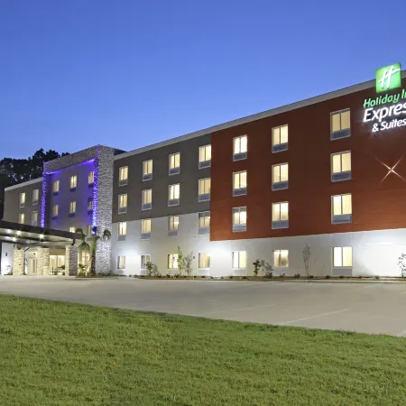 Holiday Inn Express & Suites COLUMBUS NORTH by IHG