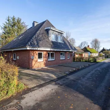 Doppelhaushälfte in Tating