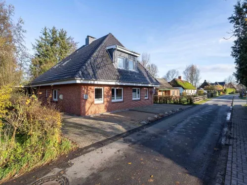 Doppelhaushälfte in Tating Hotels in Tating