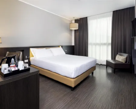 เบสท์เวสเทิร์น พรีเมียร์ สนามบิน CHC โรงแรมในเจนัว